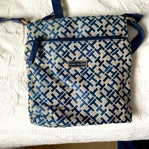 Tommy Hilfiger Crossbody bag